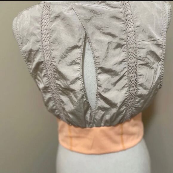 NWOT Free People Oh Hey  Appliqué Chai TeCrop top size XS - Picture 4 of 6